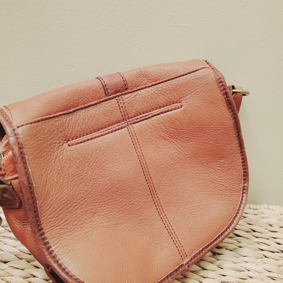 The Sak crossbody handbag, brown, leather zipper opening - Picture 8 of 15
